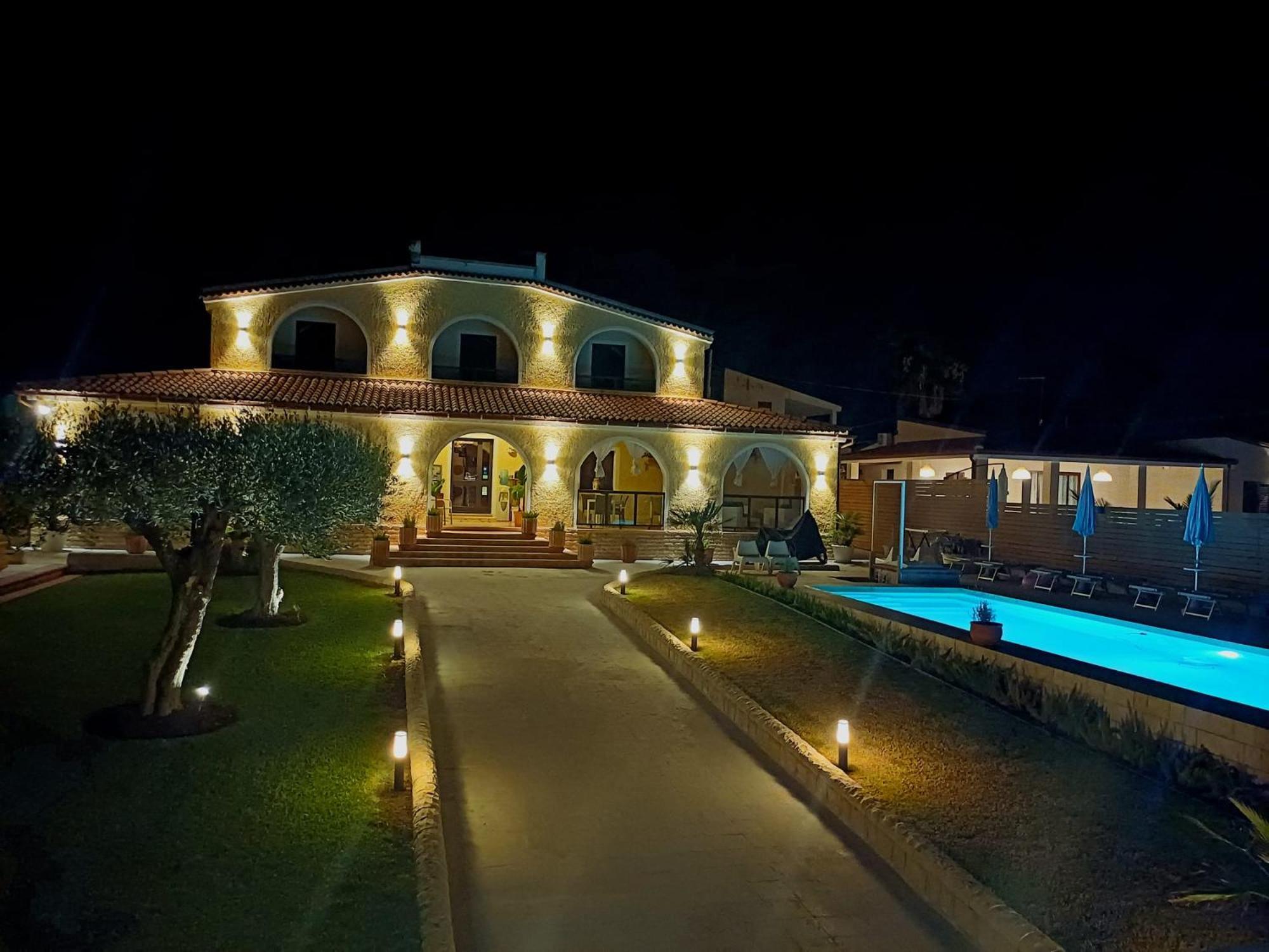 Villa Sunset B&B/Apartments Фонтане Бианче Екстериор снимка